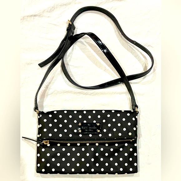 KATE SPADE♠️ York Aleah Polka Dot Crossbody Handbag Black/white size9x10 Ex cond - Picture 2 of 14